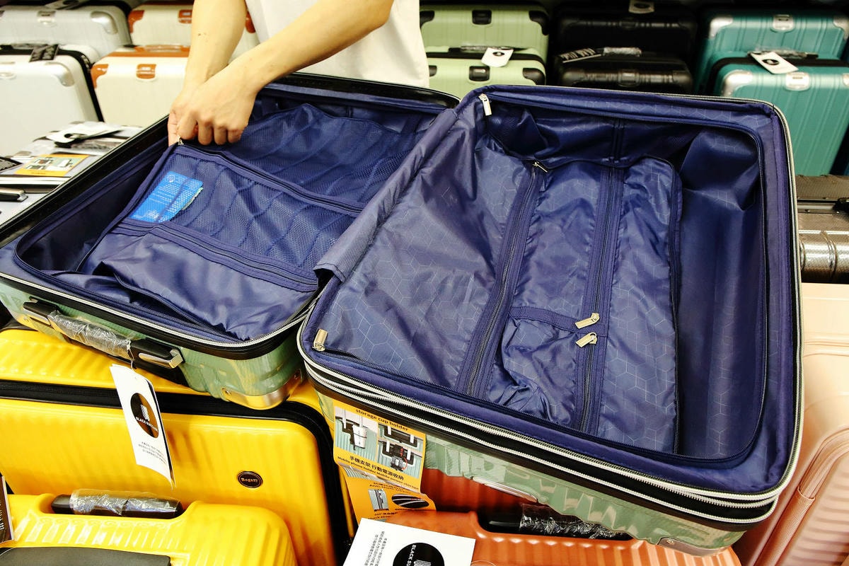 桃園行李箱推薦!黑箱作業行李箱維修/零售專賣店,28吋鋁框大