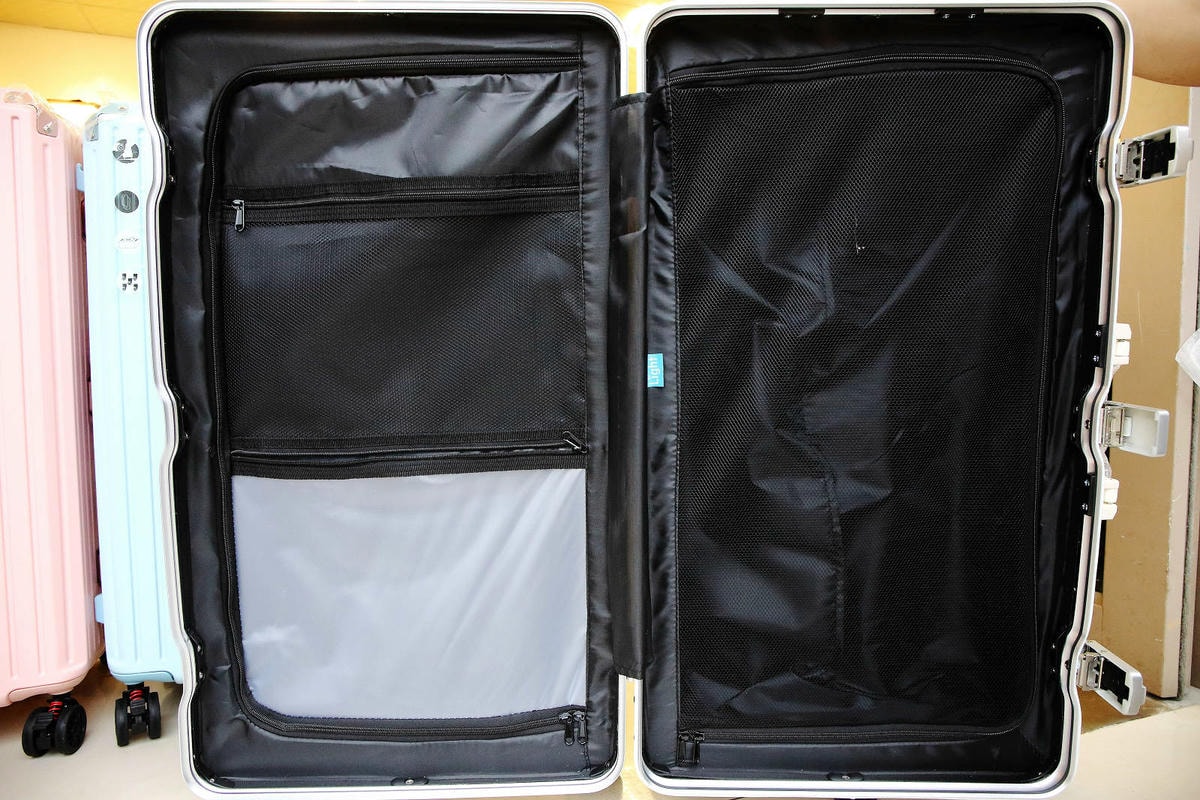 桃園行李箱推薦!黑箱作業行李箱維修/零售專賣店,28吋鋁框大