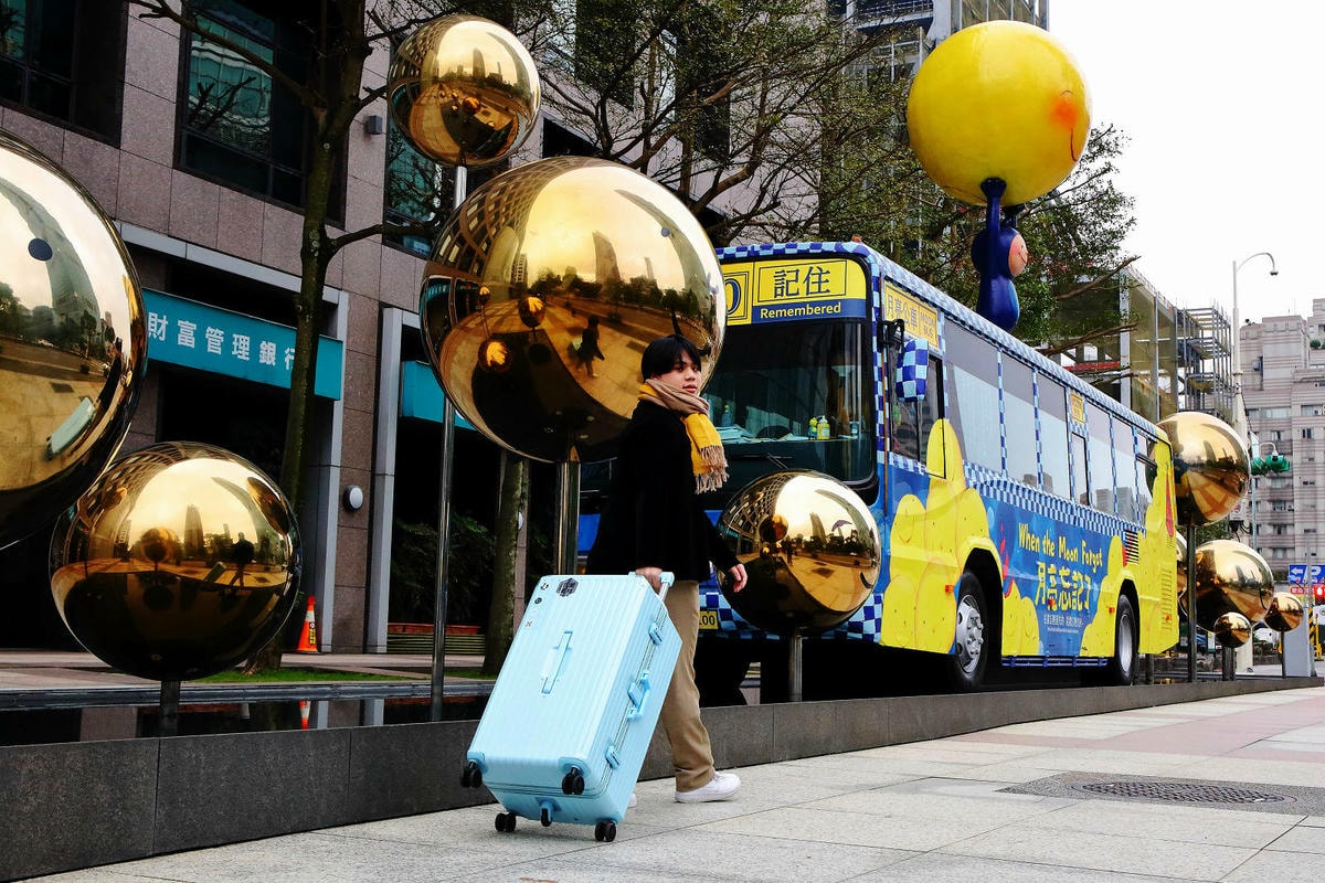 桃園行李箱推薦!黑箱作業行李箱維修/零售專賣店,28吋鋁框大