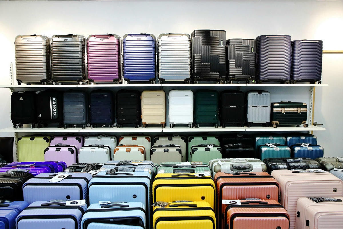 桃園行李箱推薦!黑箱作業行李箱維修/零售專賣店,28吋鋁框大