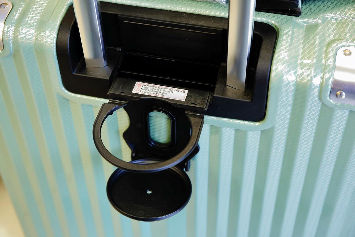 桃園行李箱推薦!黑箱作業行李箱維修/零售專賣店,28吋鋁框大