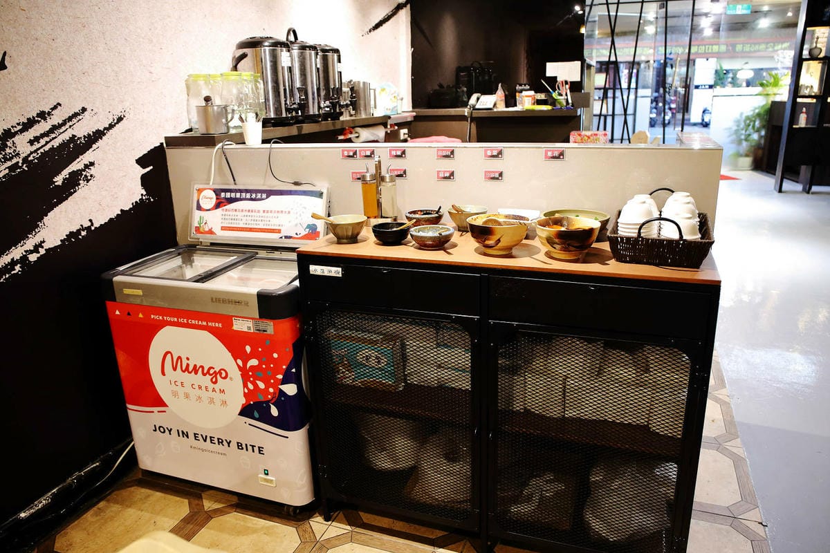 新竹火鍋推薦，浮誇系火鍋「六野鴛鴦鍋物」新開幕！頂級海鮮船水