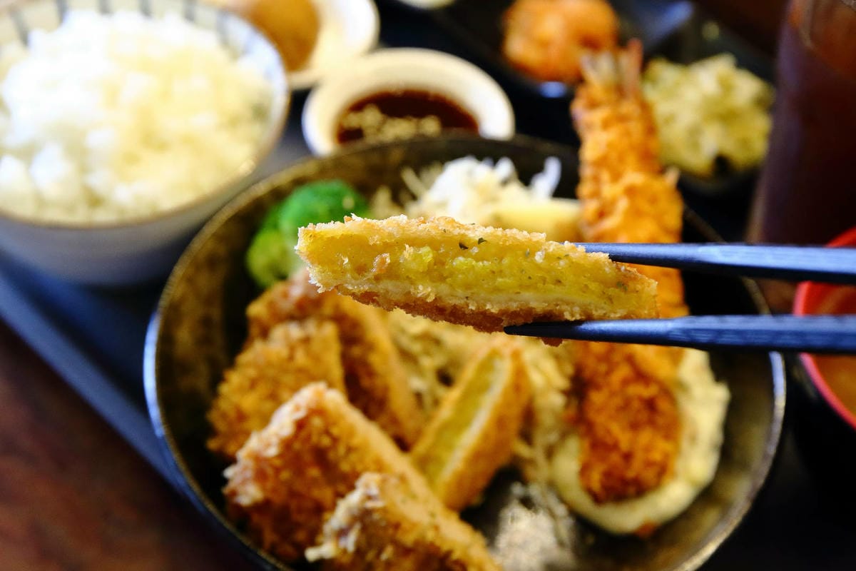 柴聚小吃。中壢寵物友善餐廳，最萌柴柴陪吃陪玩，狗派的朋友們注