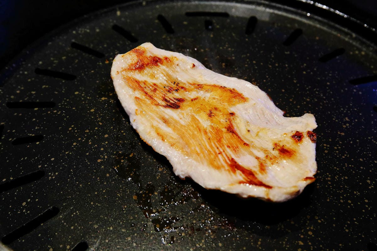 王品全新韓式燒肉品牌，金咕韓式原塊烤肉插旗西門町！主打豬五花