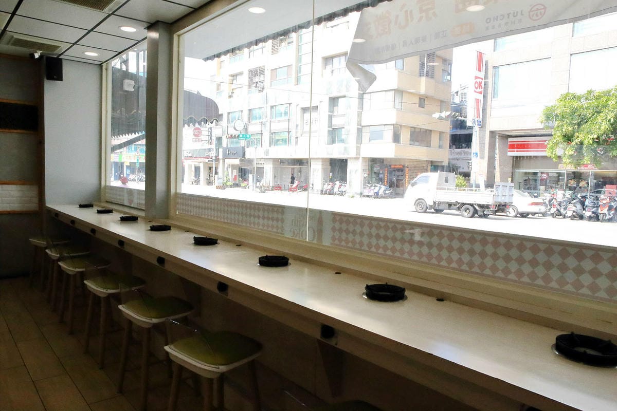 京川鍋物逢甲店，逢甲商圈超高CP值火鍋，$168起自助吧吃到