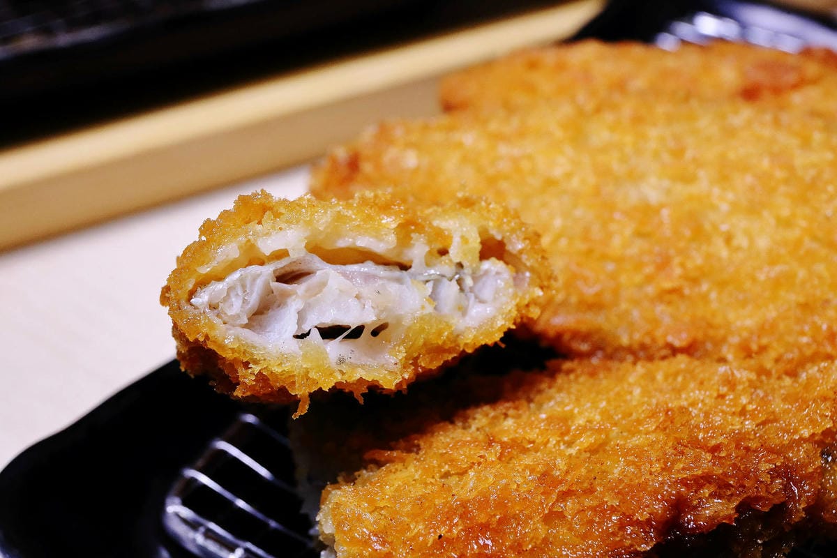 京厚屋-台中一中店，一中商圈高CP值日式炸豬排定食專賣，自助