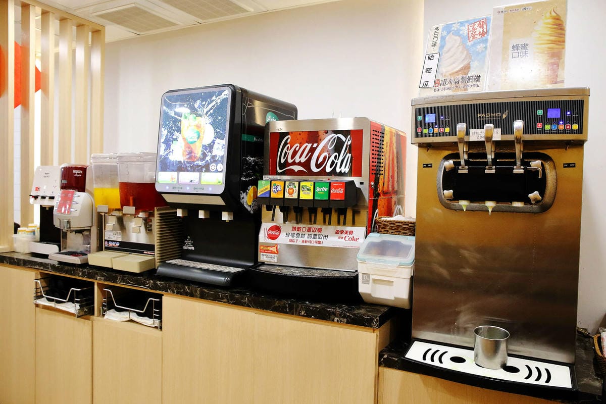 京厚屋-台中一中店，一中商圈高CP值日式炸豬排定食專賣，自助