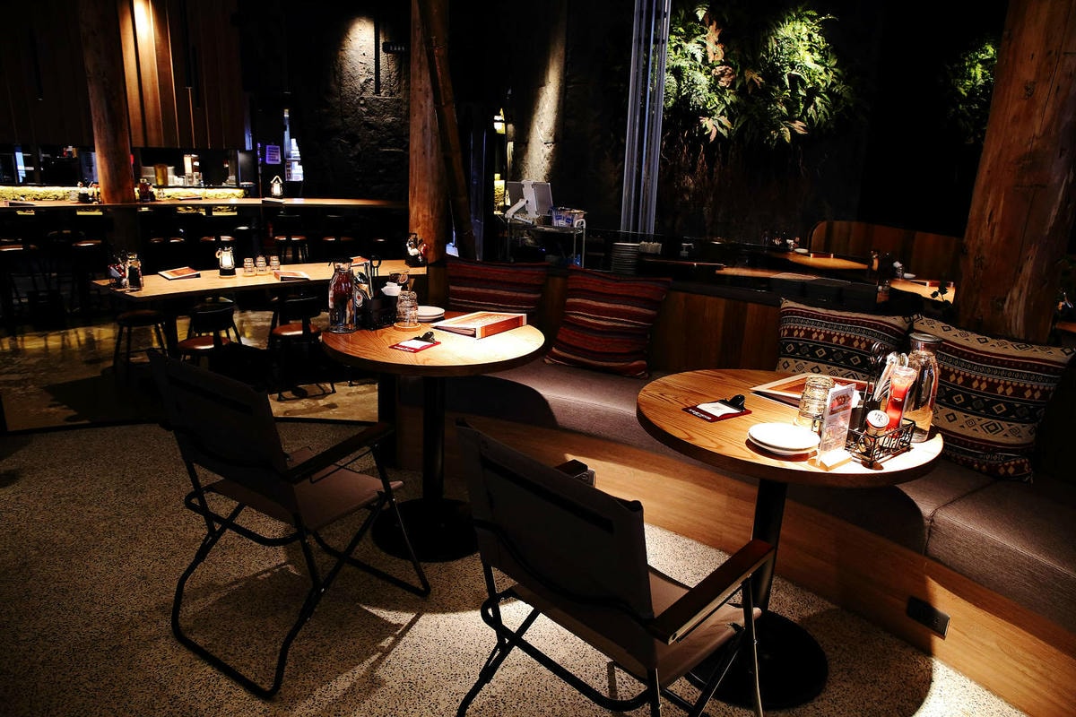 貳樓林口露營概念店新開幕!城市偽露營!在城市中也能享受享受