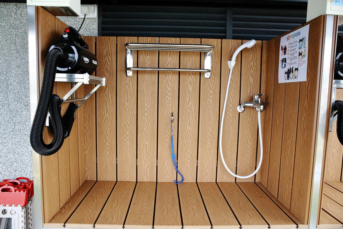 台中全新寵物餐廳開幕!瘋狂尾巴寵物遊樂園,結合了寵物餐廳、寵