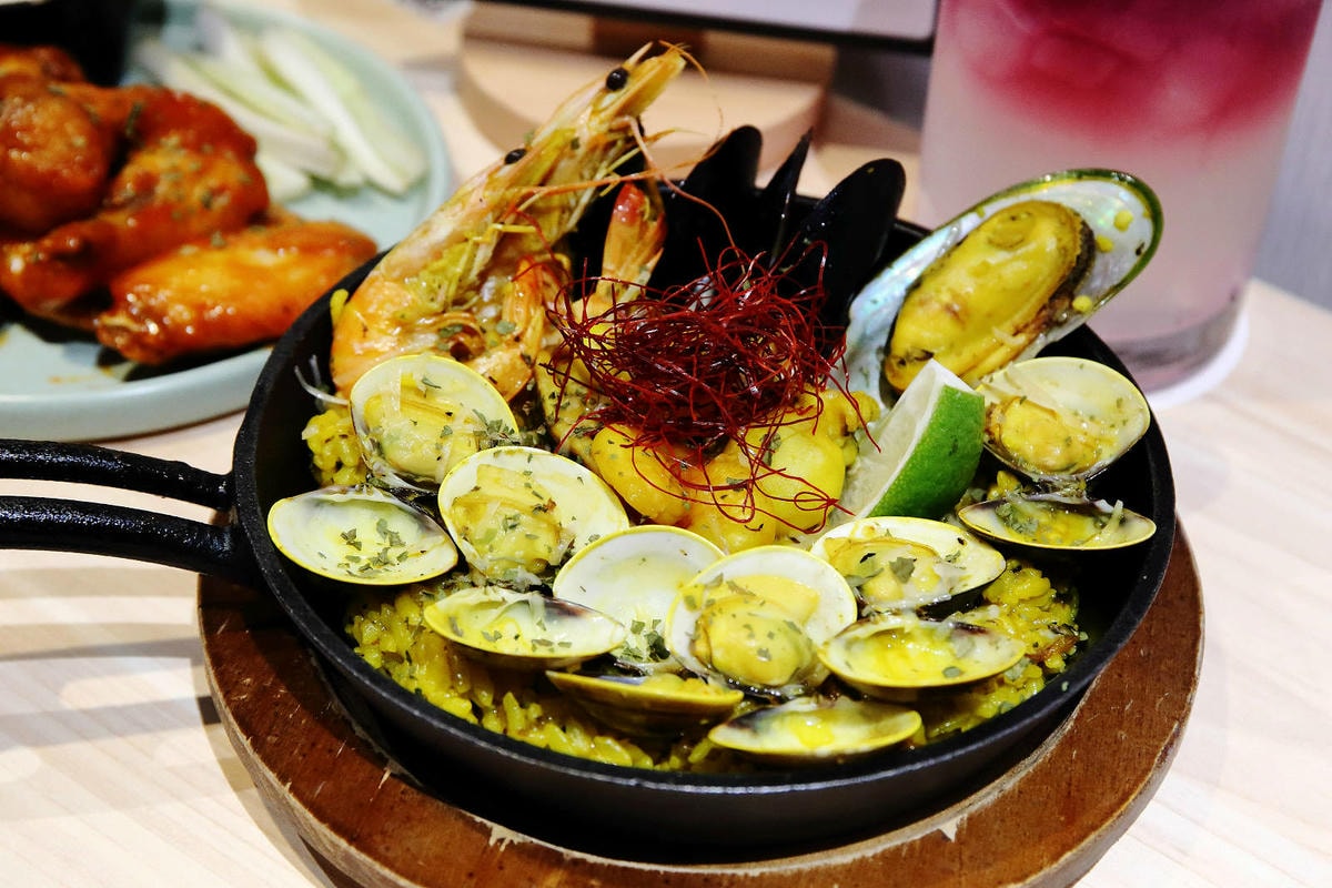 台中全新寵物餐廳開幕!瘋狂尾巴寵物遊樂園,結合了寵物餐廳、寵