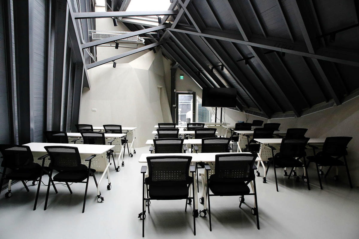 台中全新寵物餐廳開幕!瘋狂尾巴寵物遊樂園,結合了寵物餐廳、寵