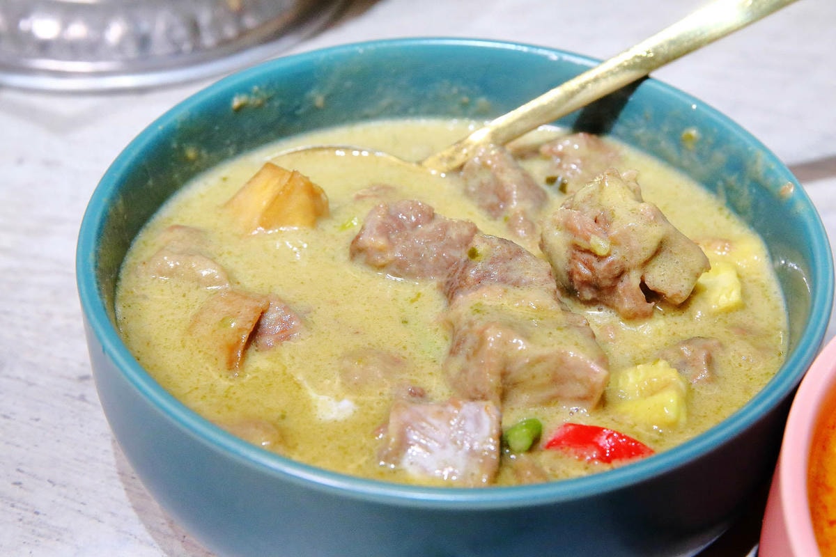 捷運中山美食推薦!一個人也能吃泰式!椰兄 PLUS台北必吃網