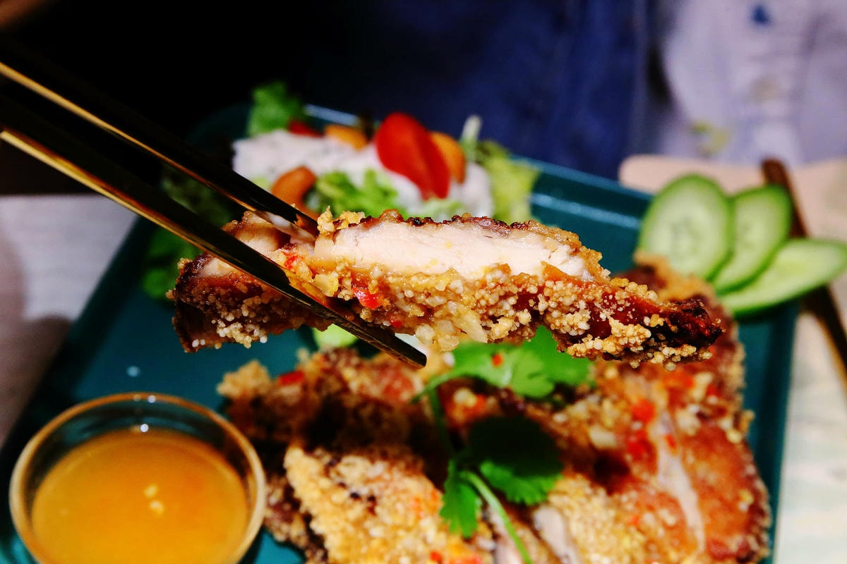 捷運中山美食推薦!一個人也能吃泰式!椰兄 PLUS台北必吃網