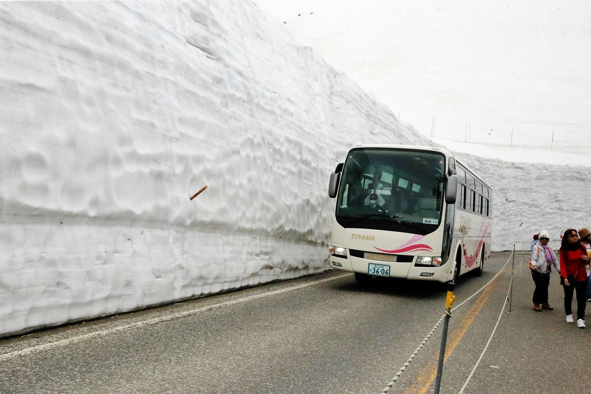 立生黑部真是人生必去一次的地方,雪牆絕景、沿途連綿不絶的壯麗