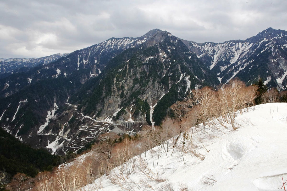 立生黑部真是人生必去一次的地方,雪牆絕景、沿途連綿不絶的壯麗