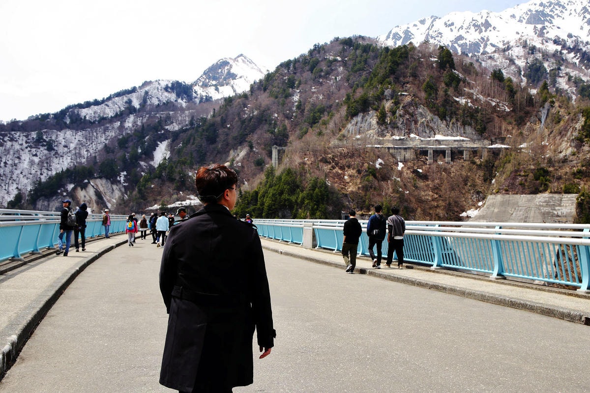 立生黑部真是人生必去一次的地方,雪牆絕景、沿途連綿不絶的壯麗
