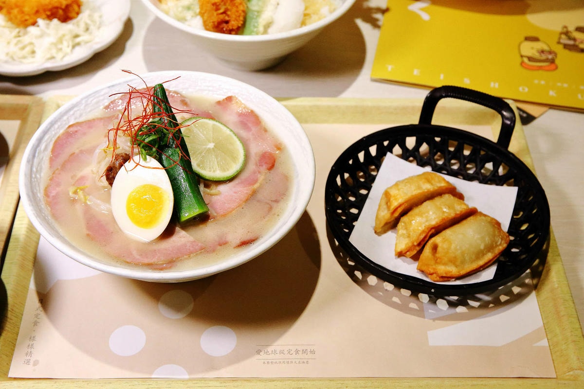 定食8變了!明亮寬敞的空間、每季更新豐盛繽紛的定食,免費湯飯 定食8變了!明亮寬敞的空間、每季更新豐盛繽紛的定食,免費湯飯