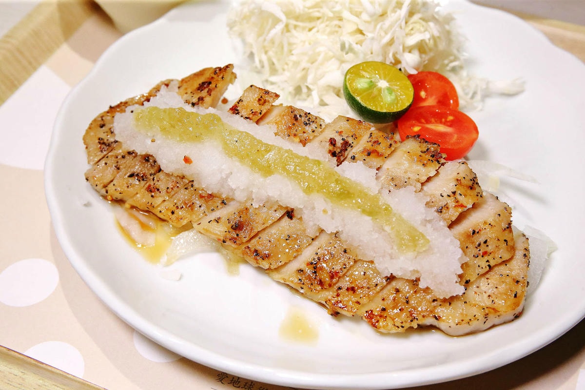 定食8變了!明亮寬敞的空間、每季更新豐盛繽紛的定食,免費湯飯 定食8變了!明亮寬敞的空間、每季更新豐盛繽紛的定食,免費湯飯