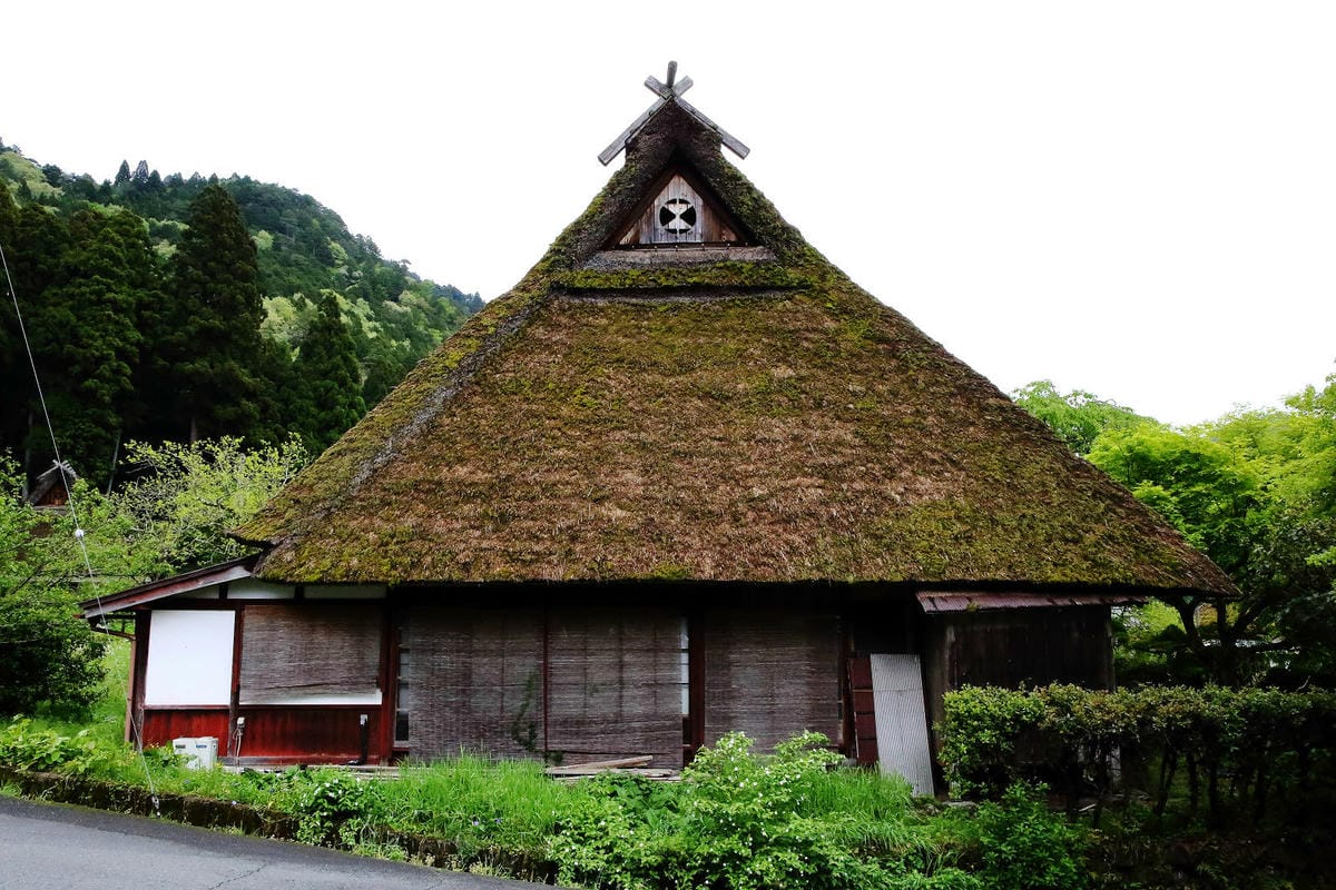 京都秘境-美山茅草屋之里｜美山合掌村，日本三大合掌村之一，被