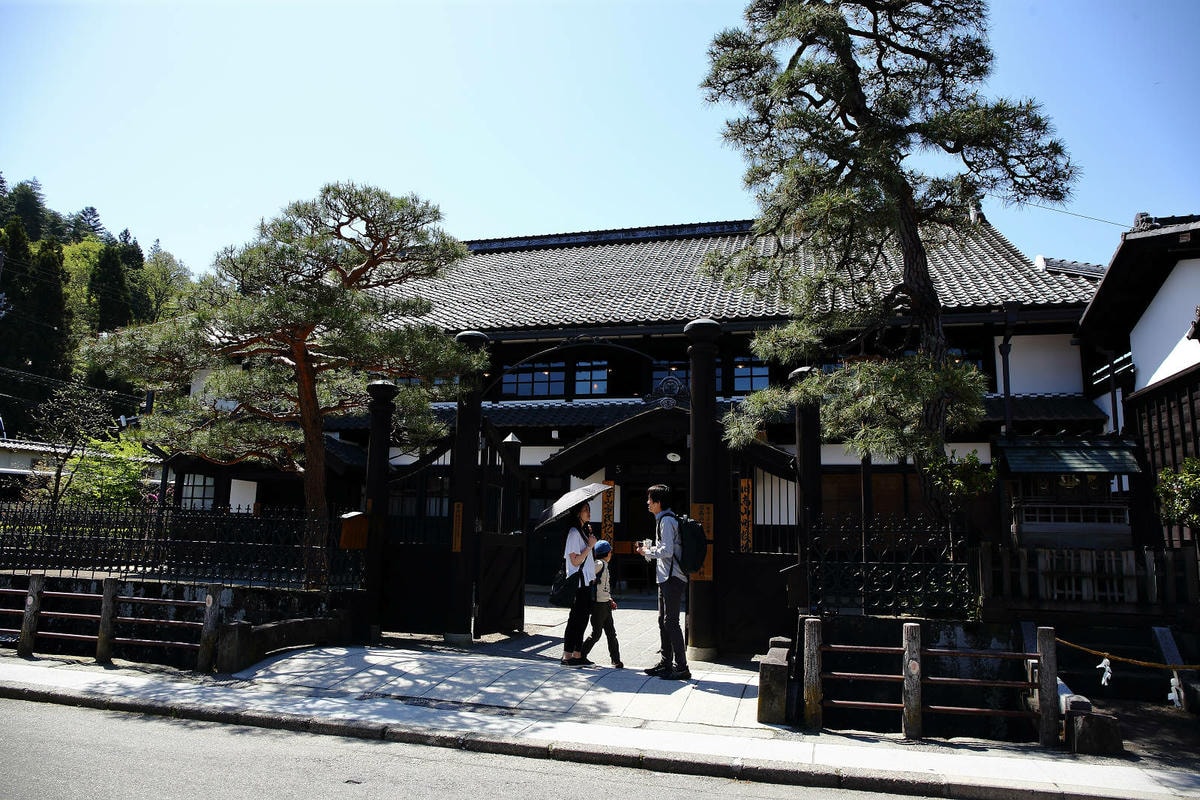 飛驒高山老街上三之町散策,高山老街散策與飛驒牛美食半日遊,老