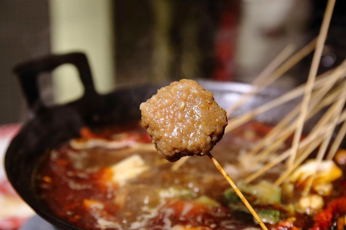 聚面。延吉街新開幕的10元串串香!來自四川最傳統的川味面食與