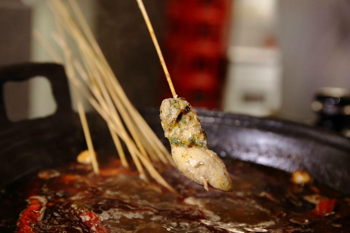 聚面。延吉街新開幕的10元串串香!來自四川最傳統的川味面食與