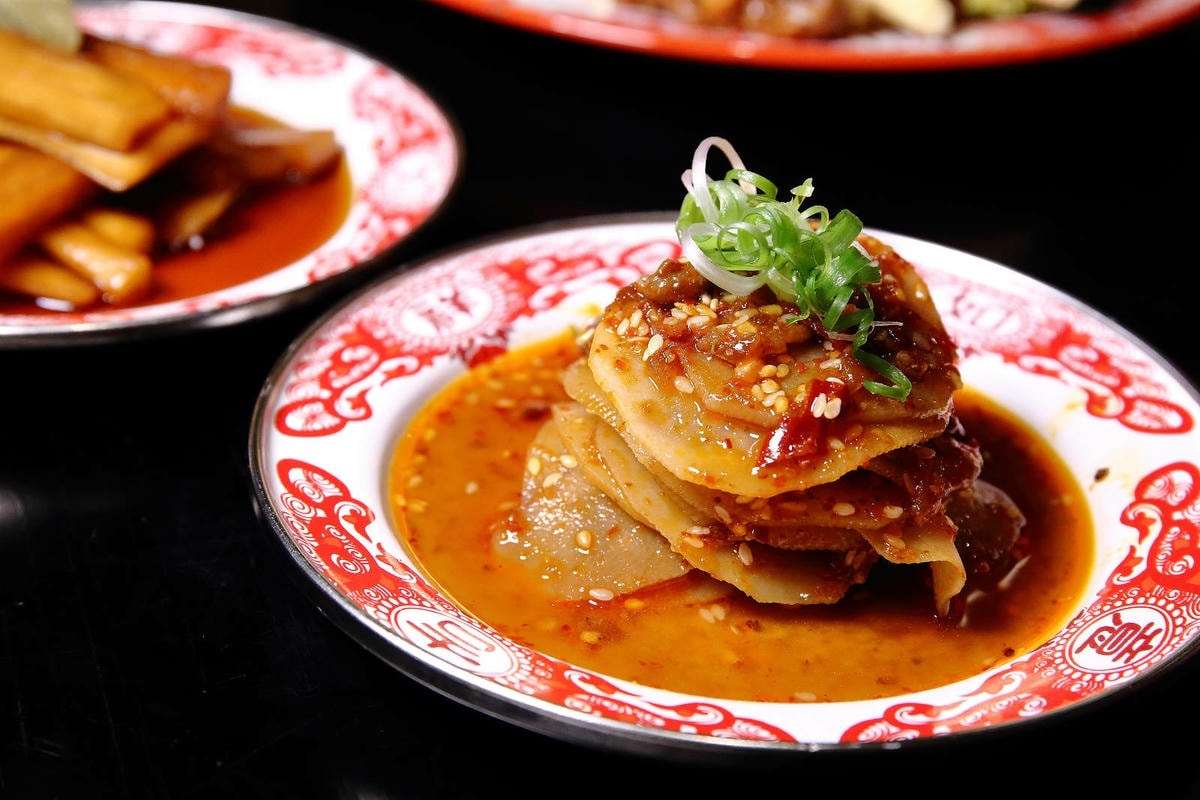 聚面。延吉街新開幕的10元串串香!來自四川最傳統的川味面食與