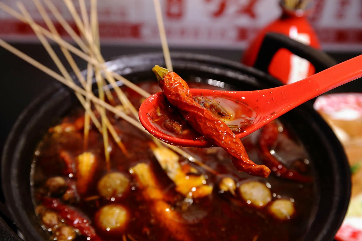 聚面。延吉街新開幕的10元串串香!來自四川最傳統的川味面食與