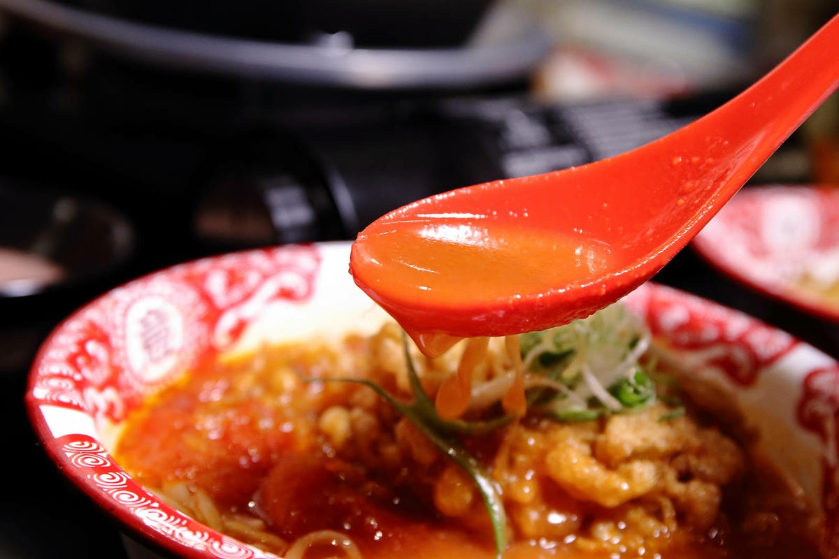 聚面。延吉街新開幕的10元串串香!來自四川最傳統的川味面食與