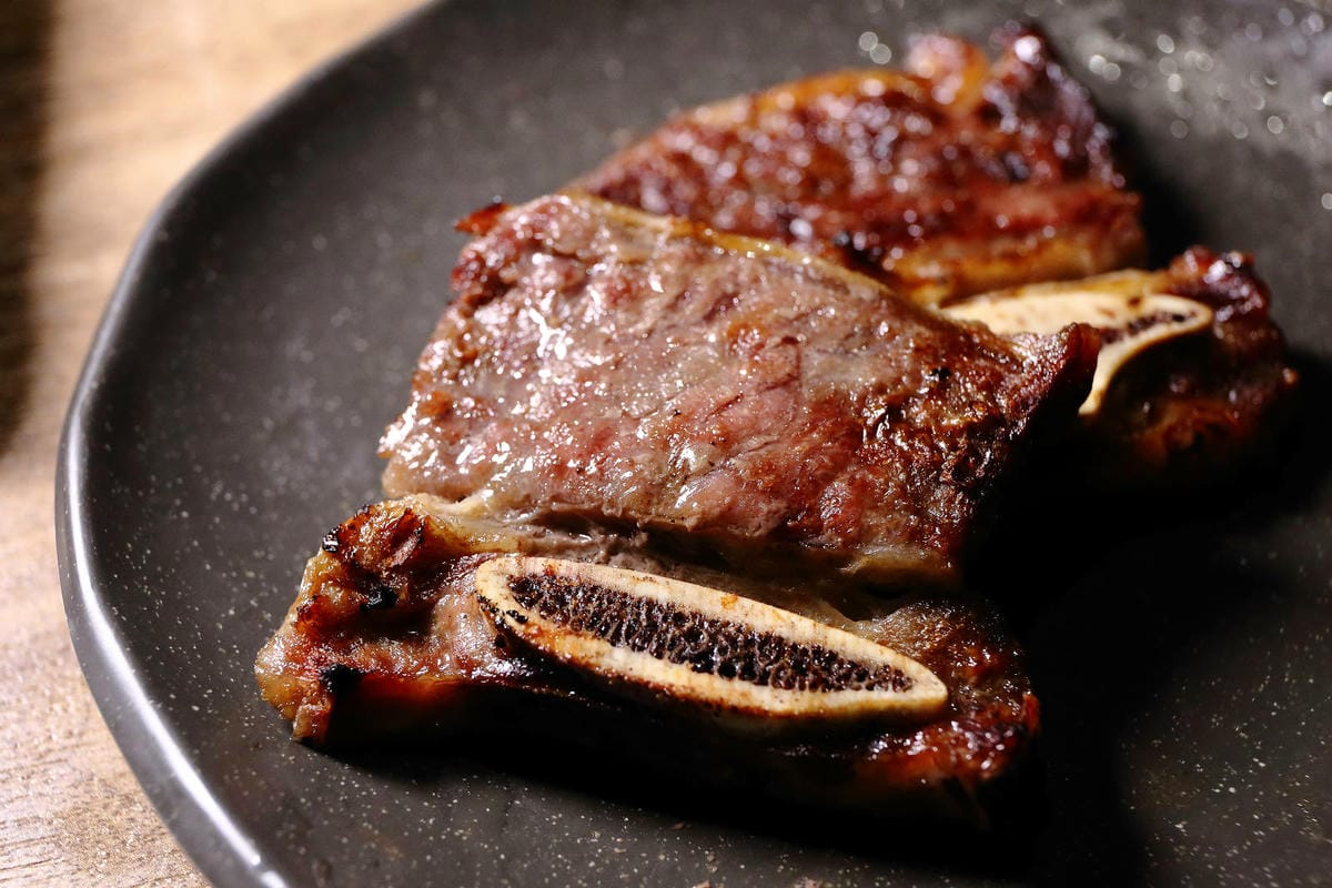 西門町燒肉吃到飽推薦！赤富士日式無煙燒肉鍋物西門店，和牛吃到