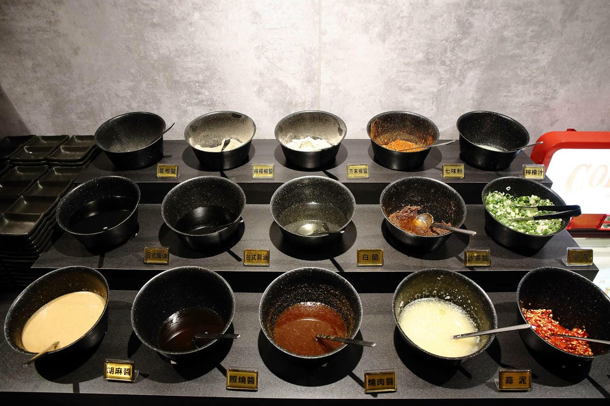 西門町燒肉吃到飽推薦！赤富士日式無煙燒肉鍋物西門店，和牛吃到