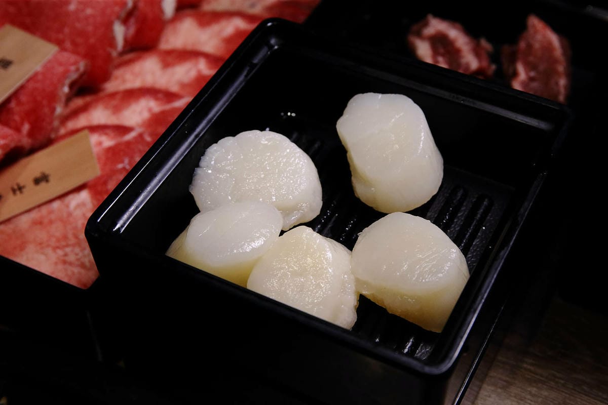 西門町燒肉吃到飽推薦！赤富士日式無煙燒肉鍋物西門店，和牛吃到