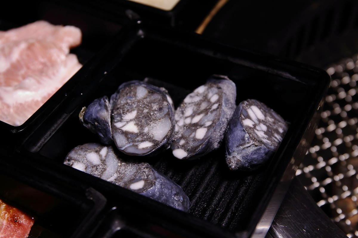 西門町燒肉吃到飽推薦！赤富士日式無煙燒肉鍋物西門店，和牛吃到