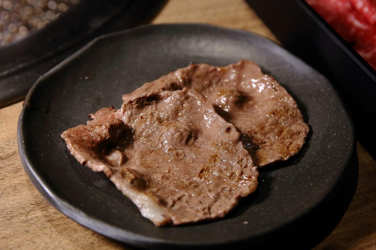 西門町燒肉吃到飽推薦！赤富士日式無煙燒肉鍋物西門店，和牛吃到