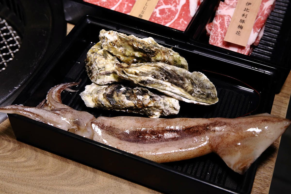 西門町燒肉吃到飽推薦！赤富士日式無煙燒肉鍋物西門店，和牛吃到