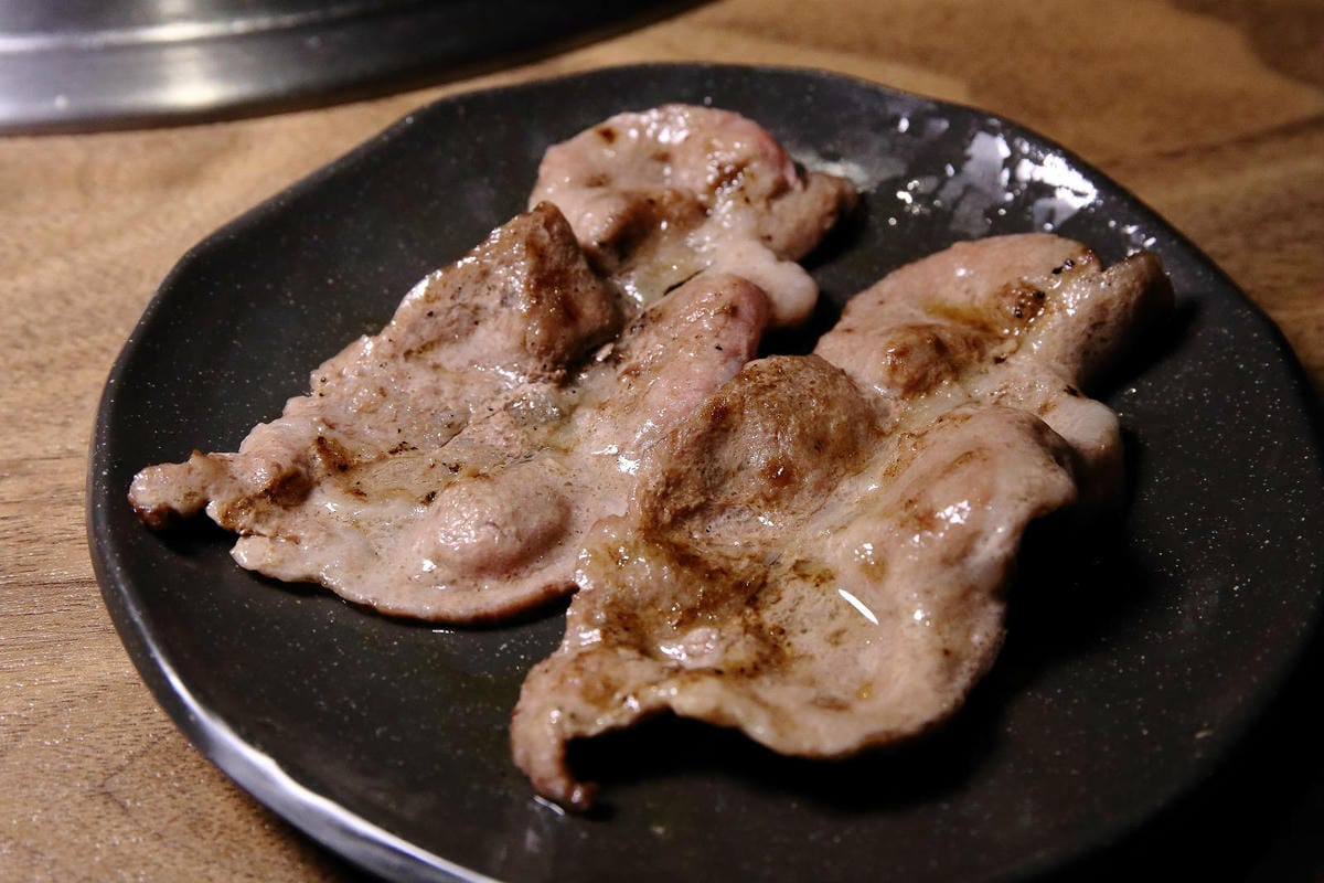 西門町燒肉吃到飽推薦！赤富士日式無煙燒肉鍋物西門店，和牛吃到