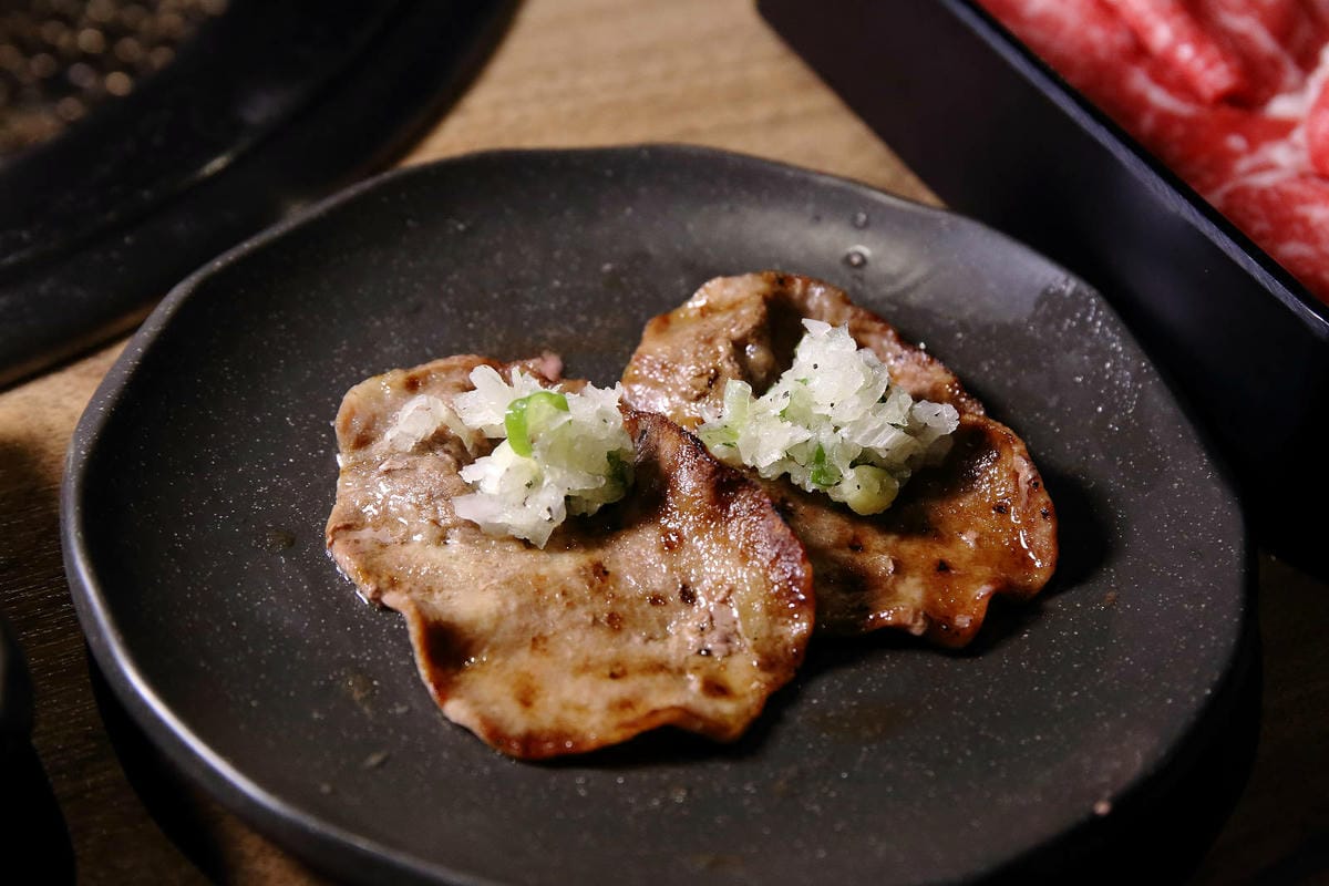 西門町燒肉吃到飽推薦！赤富士日式無煙燒肉鍋物西門店，和牛吃到