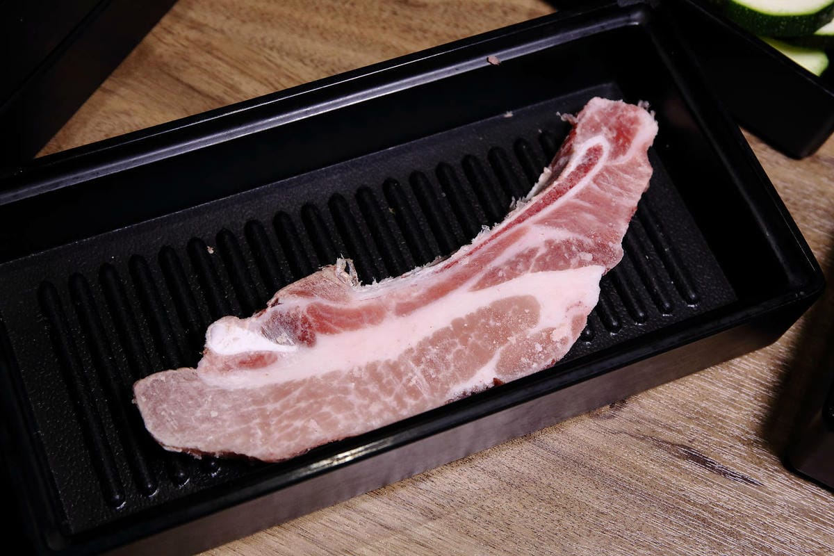 西門町燒肉吃到飽推薦！赤富士日式無煙燒肉鍋物西門店，和牛吃到