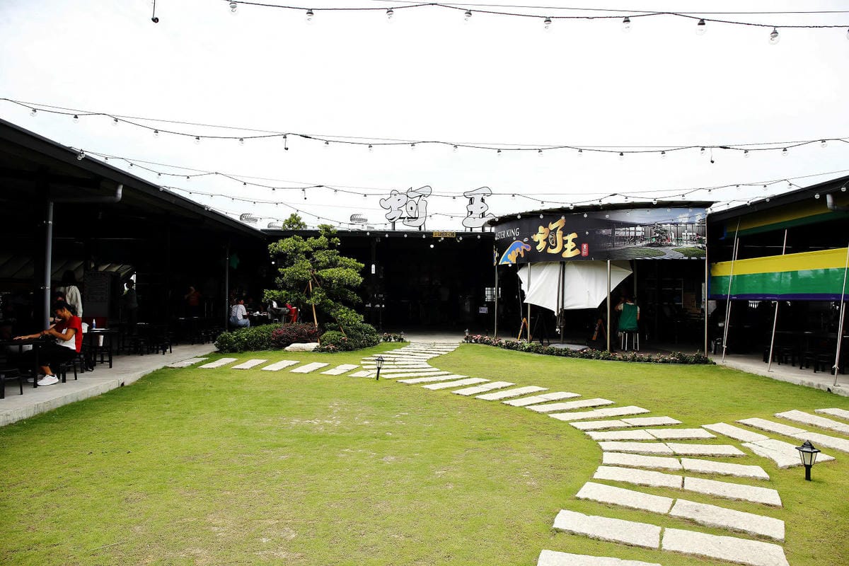 嘉義烤蚵吃到飽推薦!東石蚵王烤鮮蚵吃到飽,每人只要200元, 嘉義烤蚵吃到飽推薦!東石蚵王烤鮮蚵吃到飽,每人只要200元,