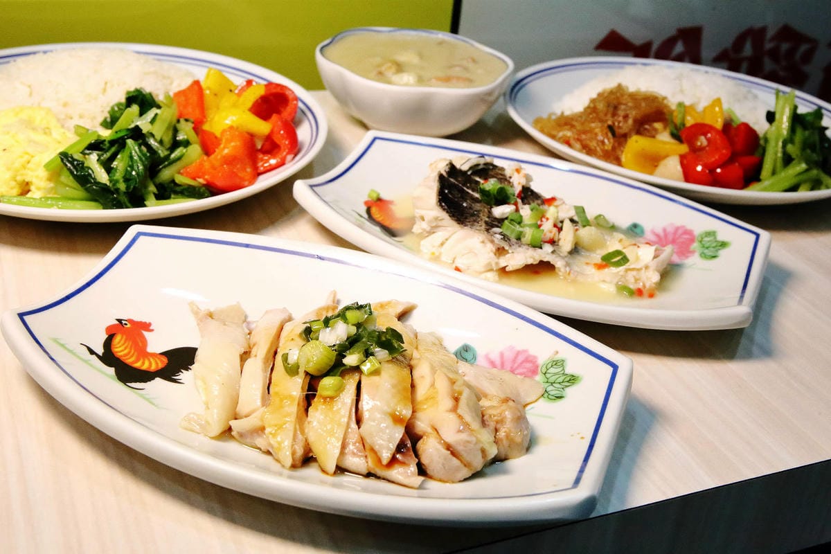 新莊超好吃海南雞飯推薦！好吃雞海南雞飯，雞肉鮮嫩多汁、金黃米