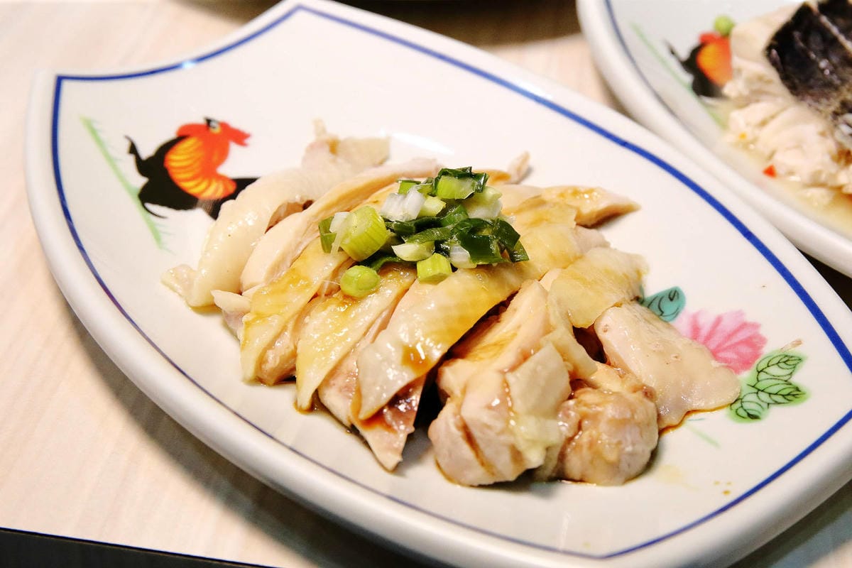 新莊超好吃海南雞飯推薦！好吃雞海南雞飯，雞肉鮮嫩多汁、金黃米