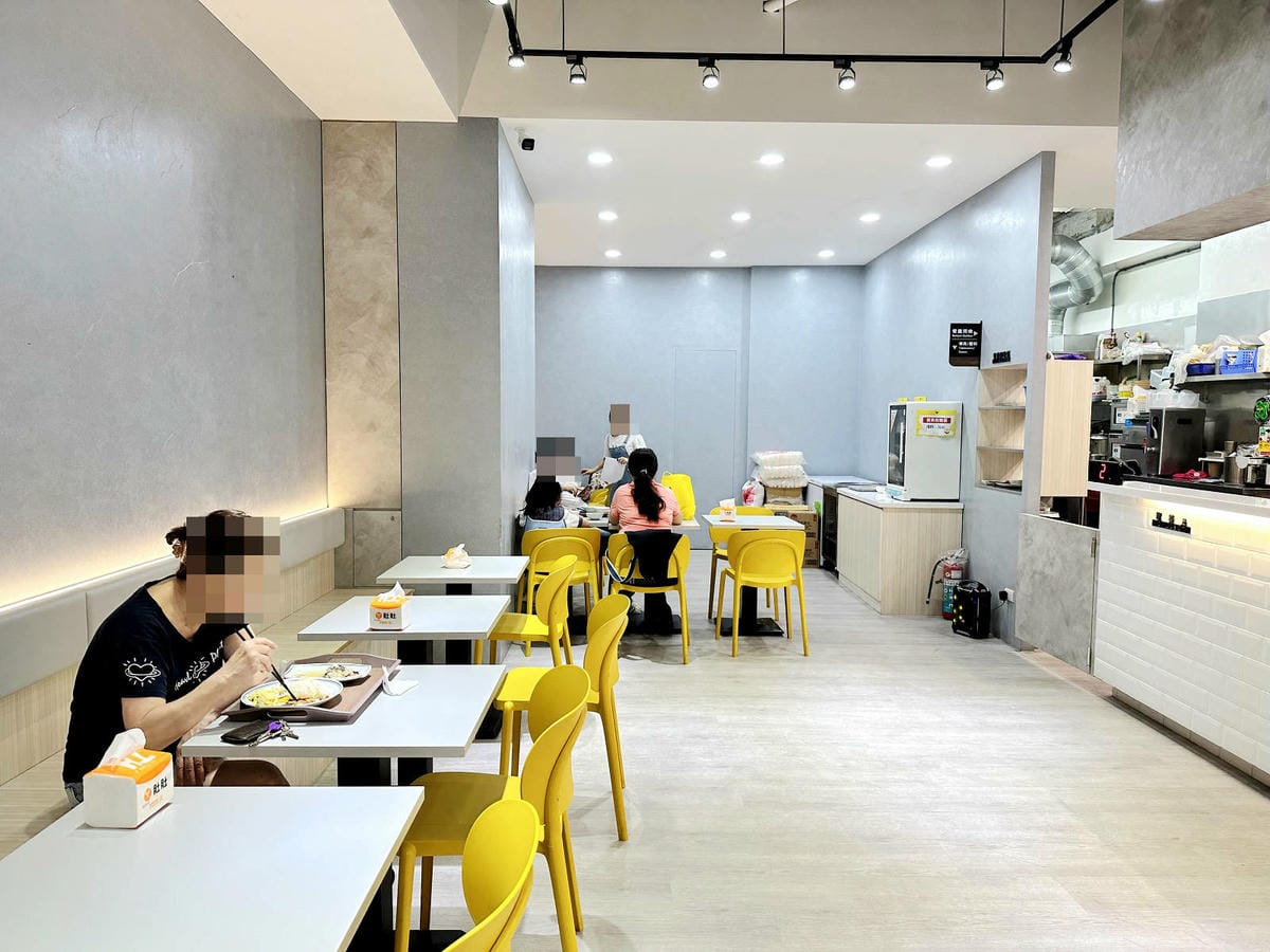 新莊超好吃海南雞飯推薦！好吃雞海南雞飯，雞肉鮮嫩多汁、金黃米