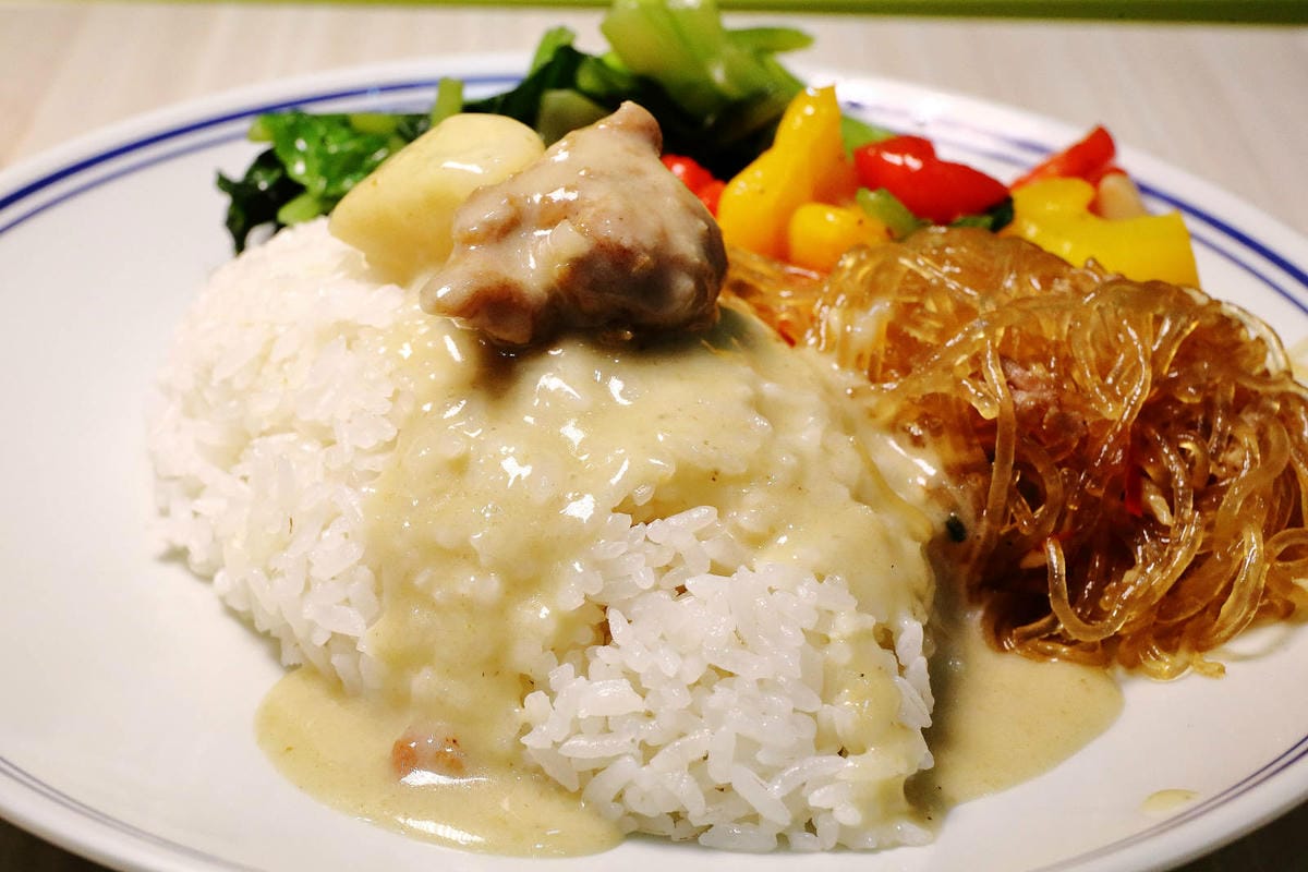 新莊超好吃海南雞飯推薦！好吃雞海南雞飯，雞肉鮮嫩多汁、金黃米