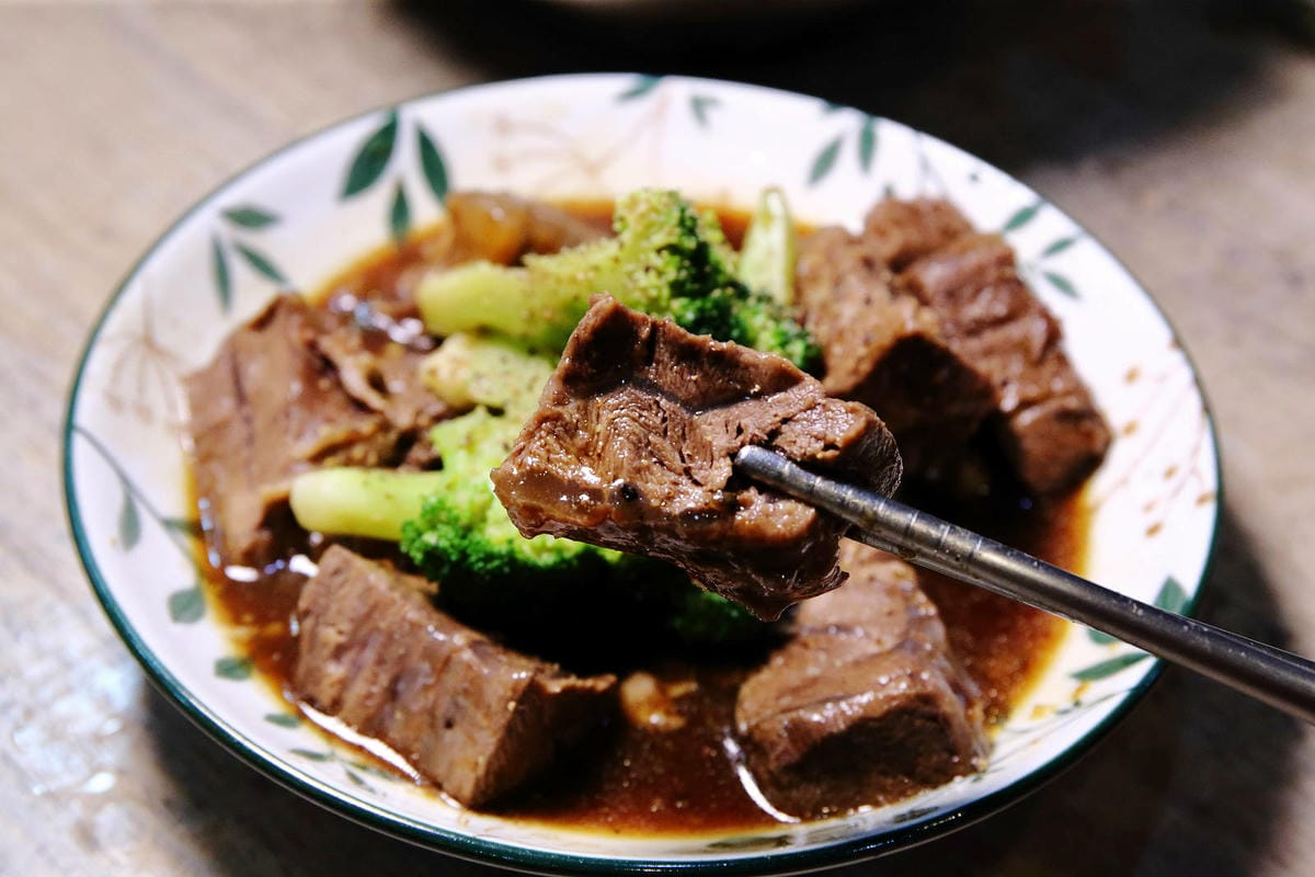 空軍三重一村附近餐廳，美鳳滷味，非凡大探索採訪過的三重美食，