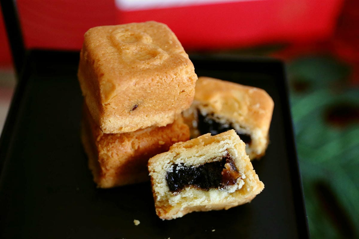 六月初一熱銷的伴手禮-鳳梨酥，精緻小巧的一口酥，令人愛不釋口