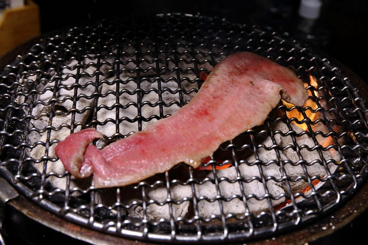 桃園中壢燒肉推薦，潮肉炭火燒肉中壢新生店，CP值超高的和牛吃