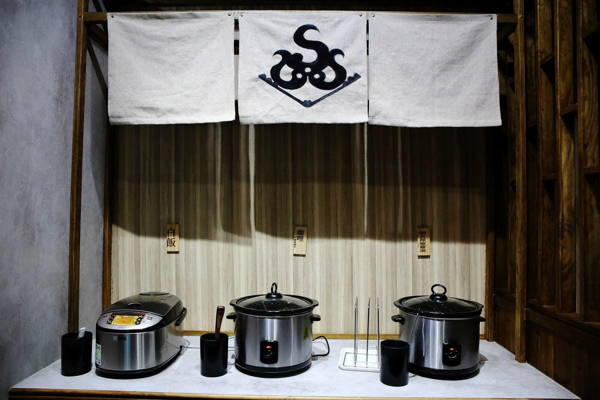 桃園中壢燒肉推薦，潮肉炭火燒肉中壢新生店，CP值超高的和牛吃