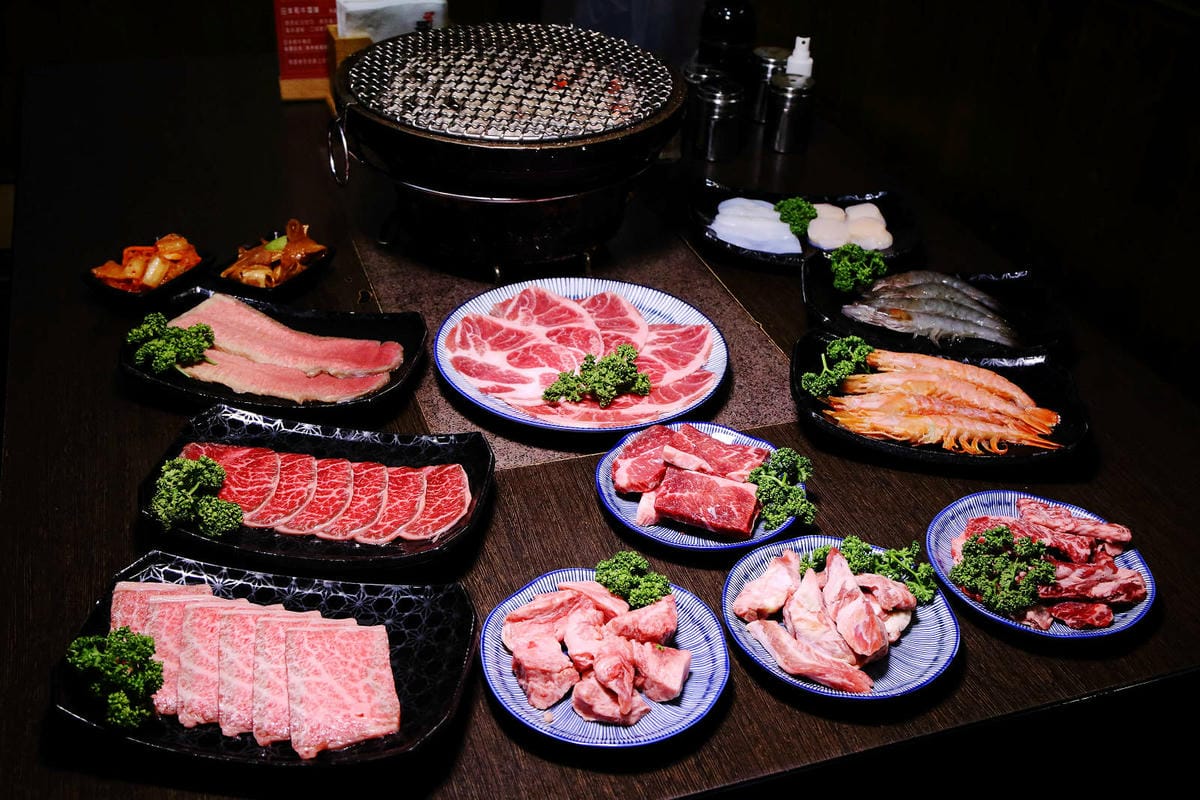 桃園中壢燒肉推薦，潮肉炭火燒肉中壢新生店，CP值超高的和牛吃
