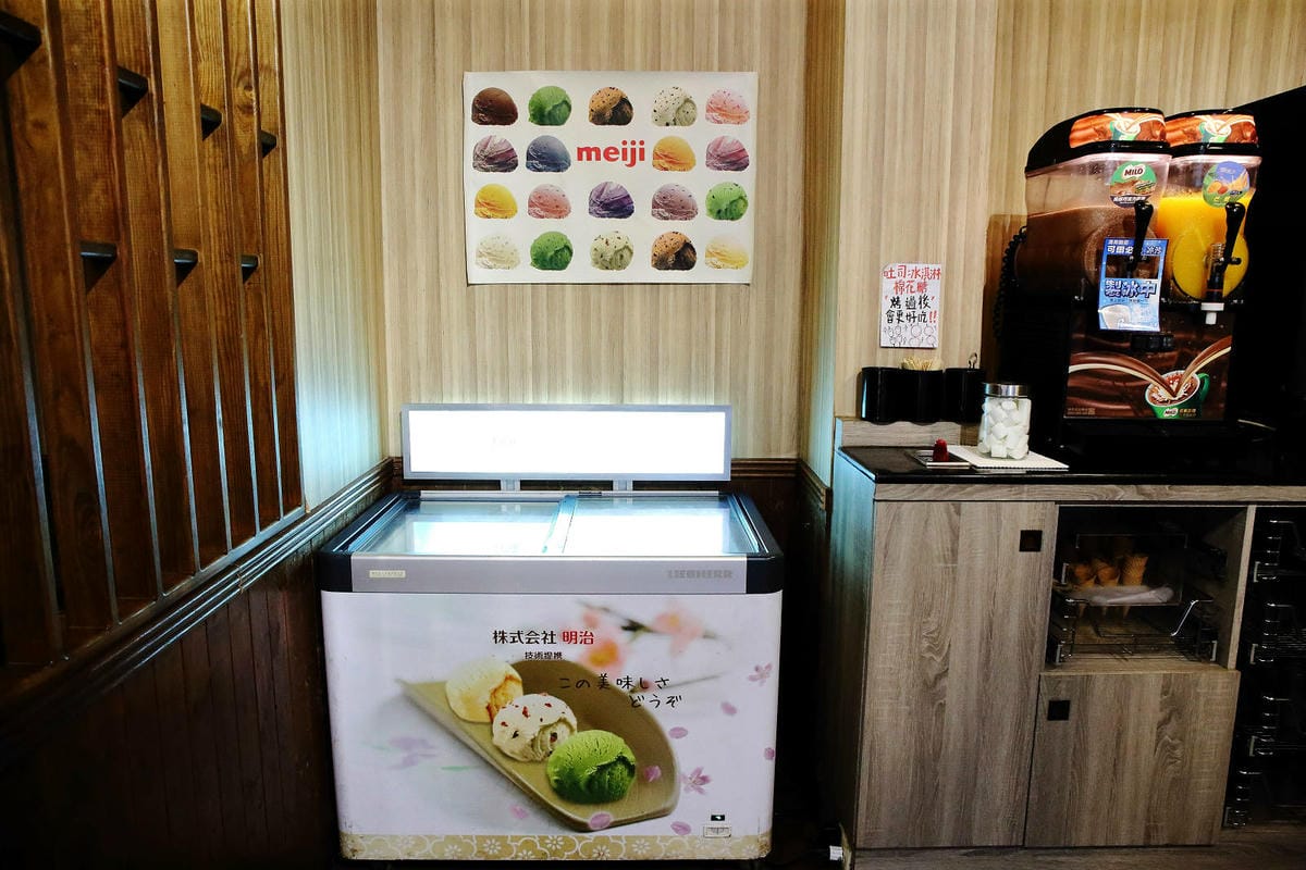 桃園中壢燒肉推薦，潮肉炭火燒肉中壢新生店，CP值超高的和牛吃