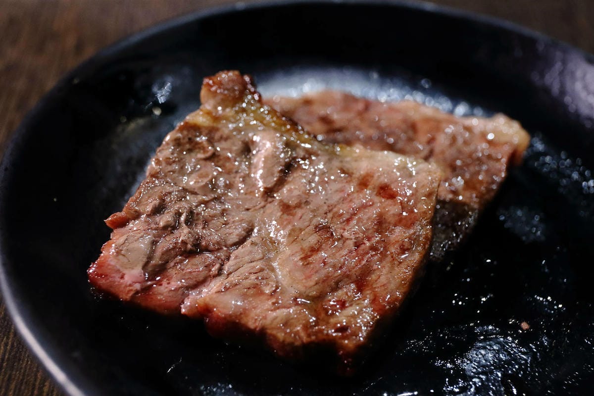 桃園中壢燒肉推薦，潮肉炭火燒肉中壢新生店，CP值超高的和牛吃